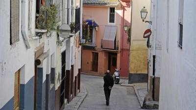 Власти Валенсии решили ввести комендантский час из-за пандемии