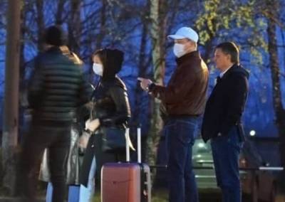 Российский министр и его жена слетали в отпуск в Ниццу на частном самолете