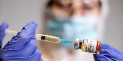 Израильскую вакцину от COVID начали тестировать на людях