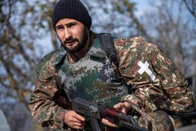 Азербайджанские войска пытаются рассечь линию обороны НКР надвое