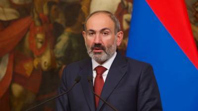 Пашинян заявил, что конфликт в Карабахе нельзя решить мирным путем