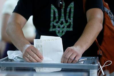 На Украине за два часа голосования на местных выборах завели шесть уголовных дел