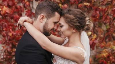 Социологи назвали лучший возраст для удачного брака