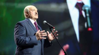 Лукашенко потребовал отчислить протестующих студентов из вузов