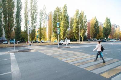 Освещение переходов, установка ограждения и ремонт знаков – как обеспечивают безопасность дорожного движения в Липецке