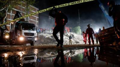 Число погибших в результате землетрясения в Турции выросло до 64