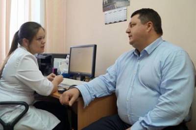 Отменивший доплаты врачам глава Минздрава российского региона ушел в отставку