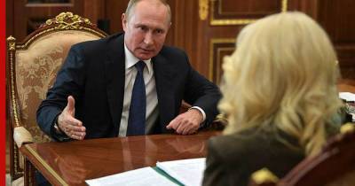 Путин поручил отправить комиссии в регионы из-за жалоб работающих с COVID медиков