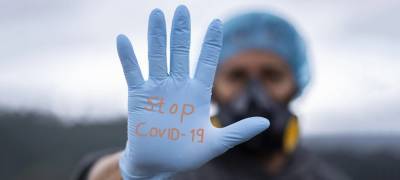 Главный инфекционист России назвал ношение перчаток избыточной мерой против коронавируса