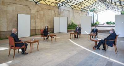 Армен Саркисян обсудил ситуацию в Карабахе с вице-мэром Парижа
