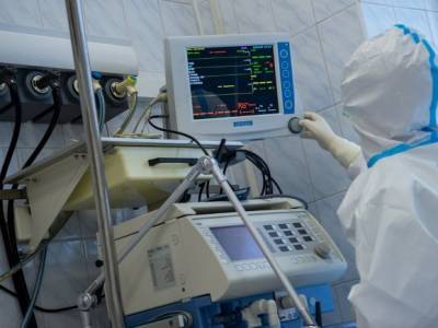 «Работать будет некому»: вдова умершего с симптомами ковида реаниматолога рассказала, что его не отпускали на больничный