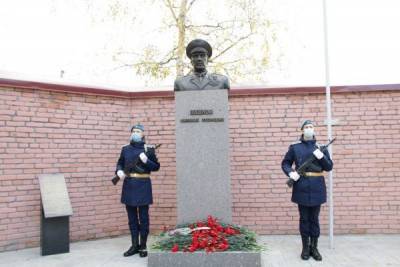 В Сызрани открыли памятную доску Герою Советского Союза Виталию Павлову
