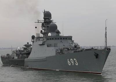 Российские корабли отработали стрельбы и ведение боя в Каспийском море
