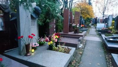 Анатолий Папанов - Зеленую лампадку зажгли на могиле Папанова в день его рождения - nation-news.ru - Москва