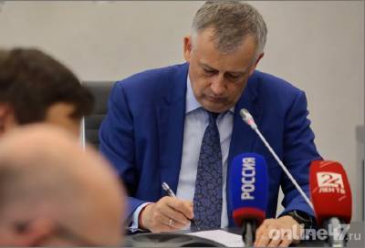 Дрозденко пообещал оперативно решить транспортный вопрос в Прудах