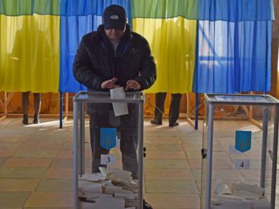 Валентин Гайдай - Украинцы на местных выборах «расписались» под тем, что они ошиблись на президентских и парламентских – политолог - golos.ua