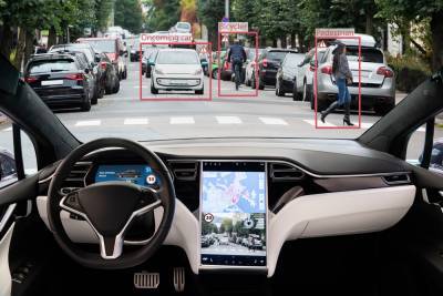 Tesla представила полноценный автопилот: видео