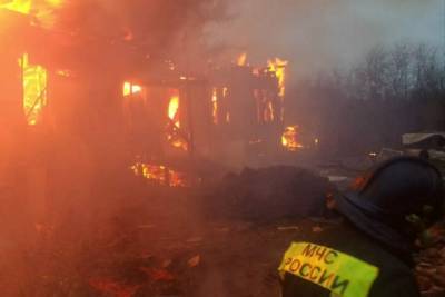 Видео: пожар в хосписе в Лисино-Корпус охватил 525 квадратных метров