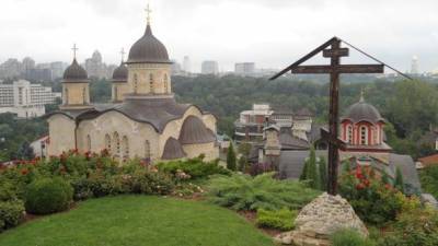 В Киеве закрыли на карантин монастырь Московского патриархата