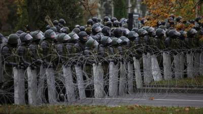 Силовики в Минске произвели предупредительные выстрелы в воздух