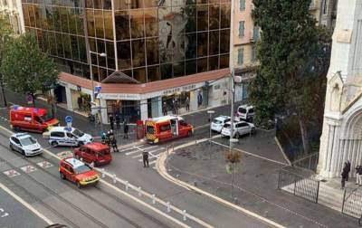 Турция осудила нападения во Франции и выразила соболезнования