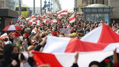 Массовыми задержаниями завершился очередной день протестов в Белоруссии— видео