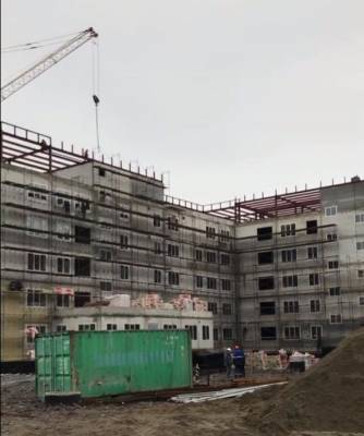 Мэр Новокузнецка проверил ход строительства инфекционной больницы