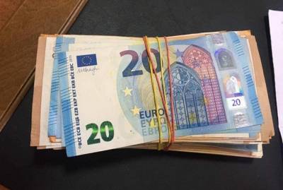 Курс валют на сегодня: евро почти 34