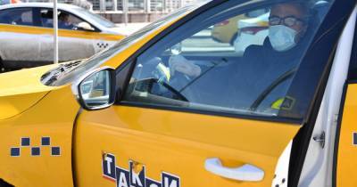 В Москве пассажир подрался с водителем и угнал такси