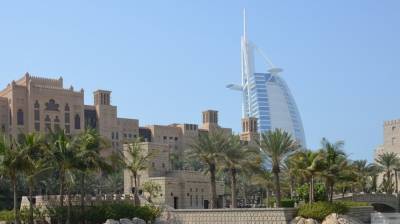 Четыре высотных здания в Абу-Даби взорвали за 10 секунд