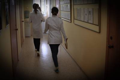 Студентам-волонтерам в Томской области заплатят за работу в больницах