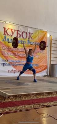 Сахалинцы завоевали семь медалей на Кубке Дальнего Востока по тяжелой атлетике