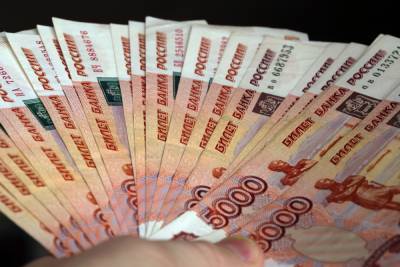 Эксперт назвал сумму, которую россияне чаще всего берут в кредит