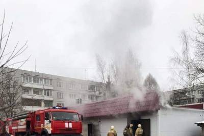 В Тверской области горел продуктовый павильон