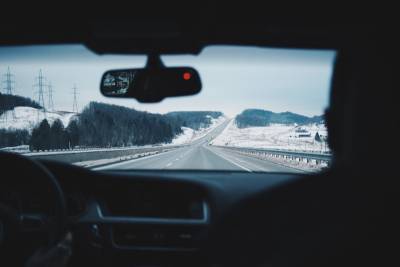 Перечислены типичные ошибки автомобилистов при езде по зимней трассе