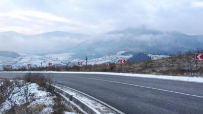 На Закарпатье открыли отремонтированную высокогорную трассу Нижние Ворота - Межгорье