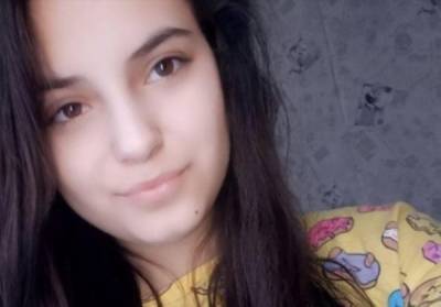 В Киеве бесследно пропала юная красавица, фото: "Есть особая примета"