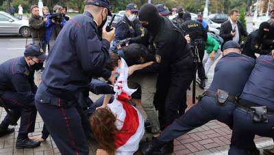 После воскресных акций протеста в Белоруссии в изоляторы помещены 313 человек