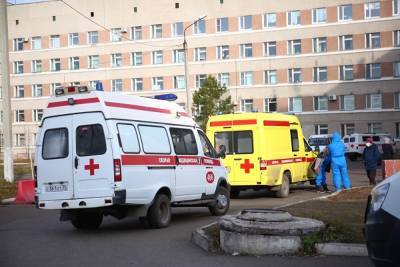 «Медиазона»: в ковидных больницах РФ с апреля умерли почти 75 тыс. человек. Это в два раза больше официальных данных