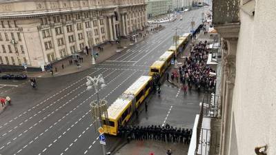 Силовики заблокировали движение «марша пенсионеров» в Минске