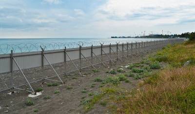 Колючая проволока от Газпрома и др. Кто огораживает в Крыму общедоступные пляжи