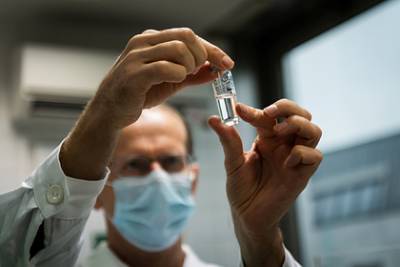 Венгрии разрешили купить российскую вакцину от коронавируса с одним условием