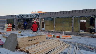 В Челябинске жена депутата строит павильоны у памятника Курчатову