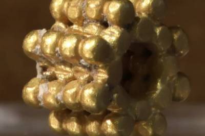 В Иерусалиме 9-летний школьник случайно нашел золотое украшение возрастом около 3 тысяч лет