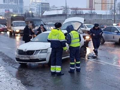 Почти 200 человек пострадали в ДТП на дорогах Москвы за неделю, семеро погибли