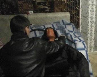 Житель Башкирии зарезал приятеля и попытался выдать случившееся за самоубийство