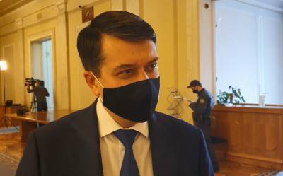 Разумков прокомментировал зарплату Лещенко в набсовете Укразализныци