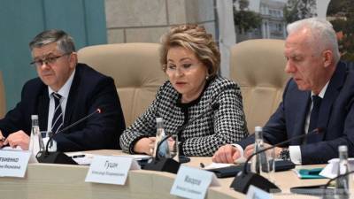 Матвиенко отметила успехи России в борьбе с сиротством