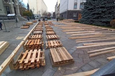 Под офисом Зеленского в разгар карантина для киевлян начали строить каток: фото