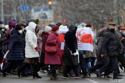 Марш мудрости в Минске: с протестами на улицы вышли пенсионеры – фото, видео